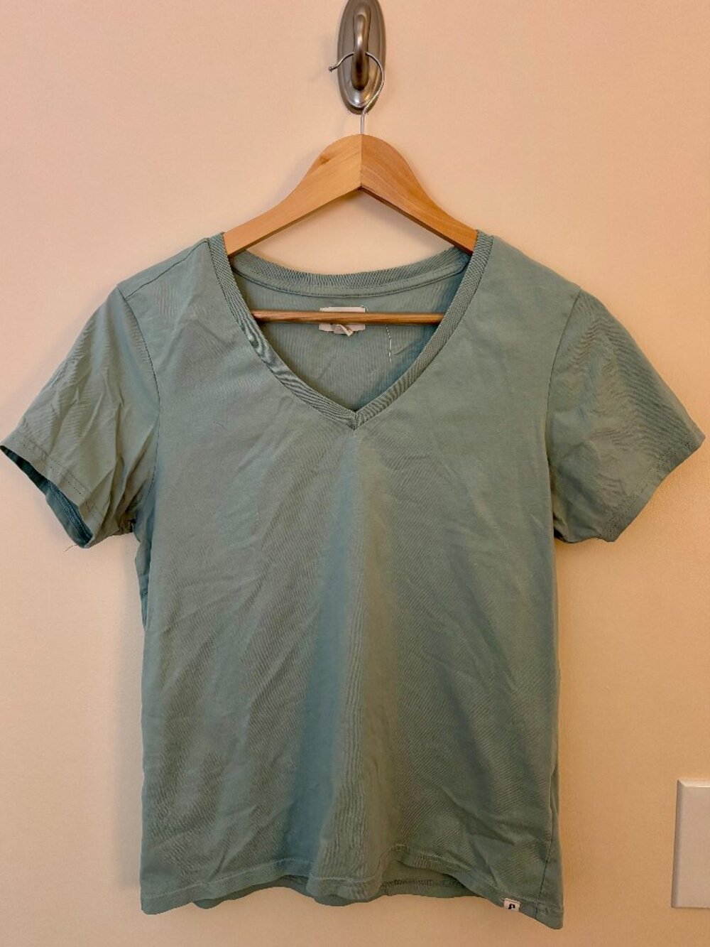 Pact V-Neck Short Sleeve Tee Light Blue SIZE M